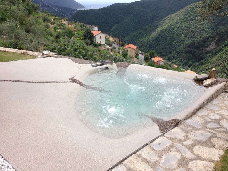 Piscine naturali idromassaggio da esterno